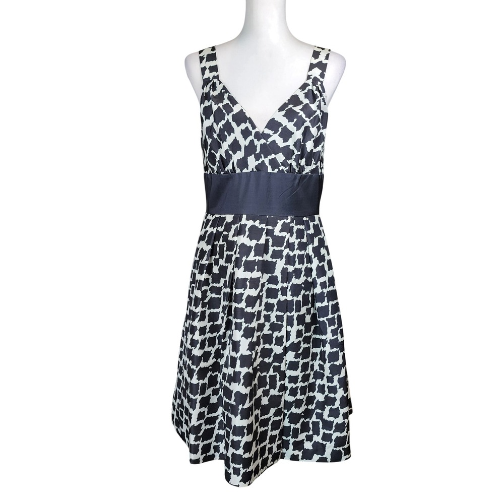White House Black Market Silk Fit Flare Dress Womens 10 Black White Geometric